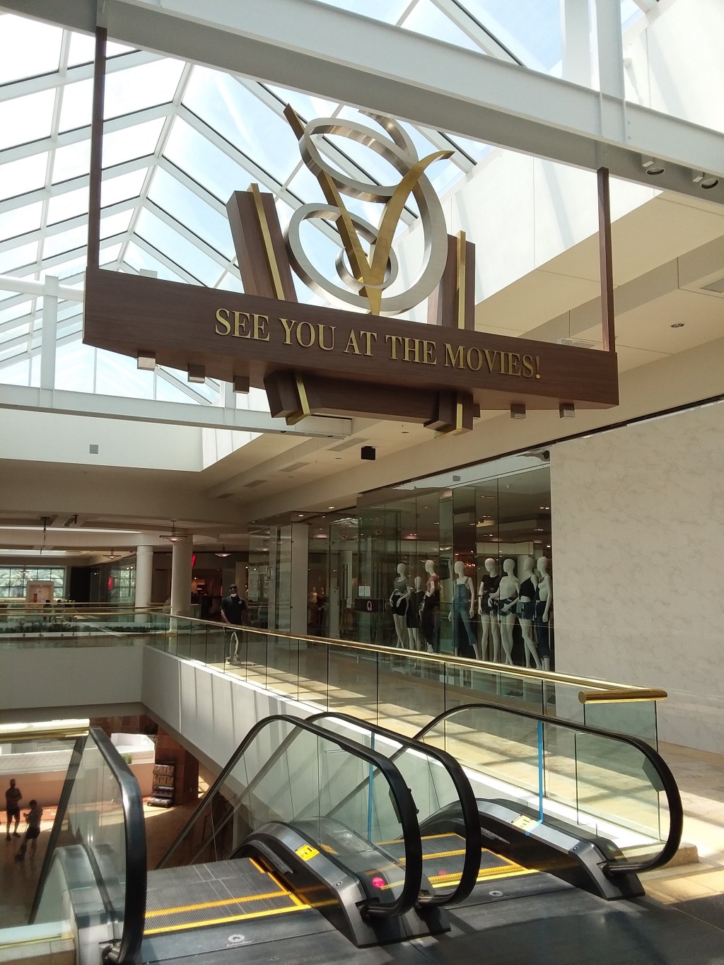 FashionSquareMall_080120